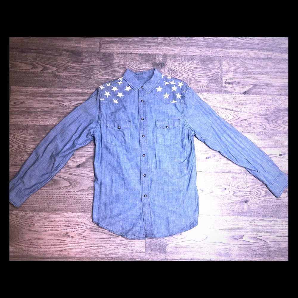 Men’s star spangled button down